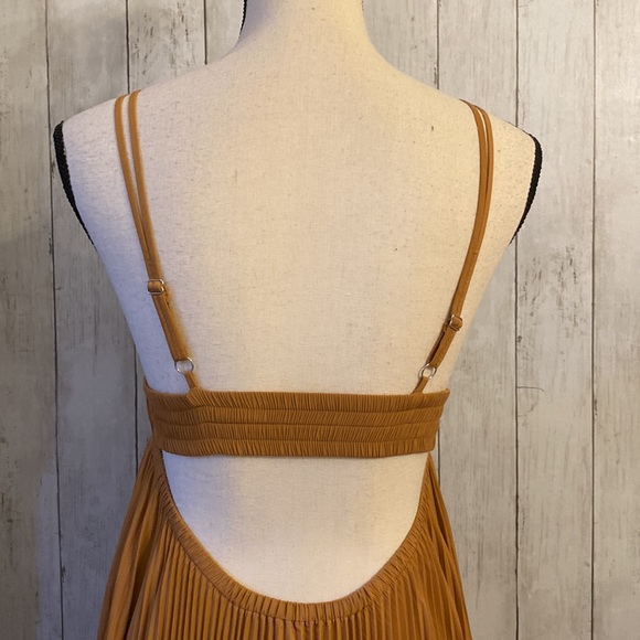 A.L.C Arianna Cutout Pleated Maxi Dress - Picture 9 of 16